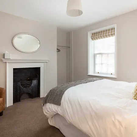 Cintra House