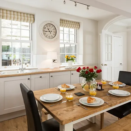 Cintra House